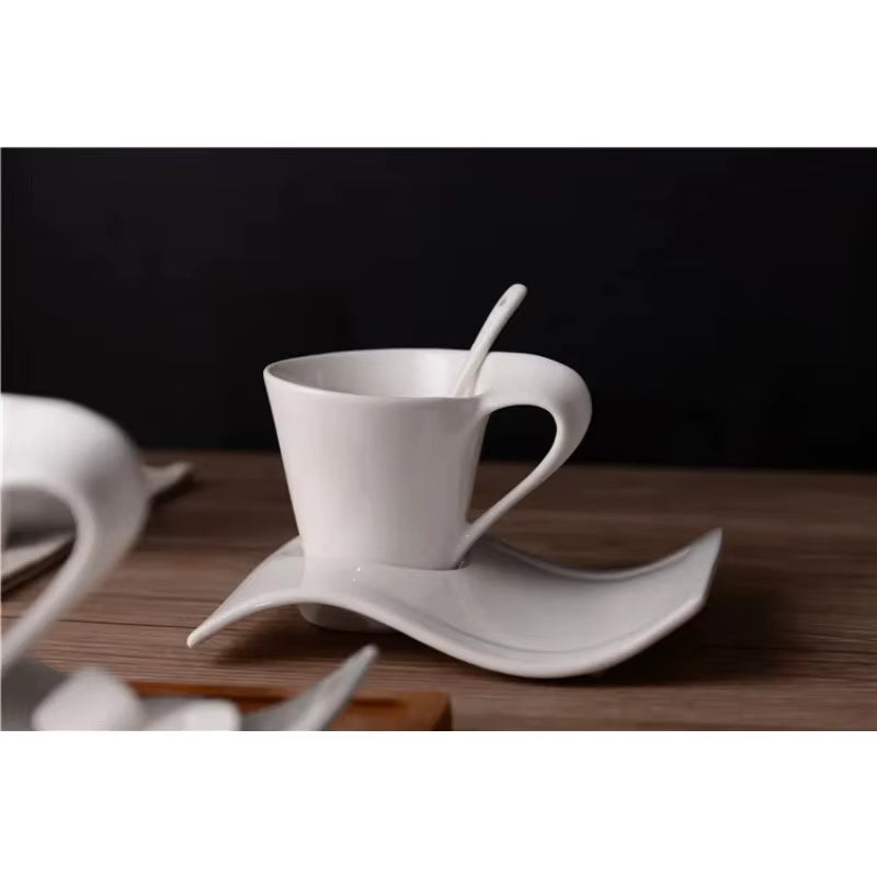 Creative Wavy Ceramic Fancy Coffee Cup and Saucer Set European Small Luxury Couple 90Ml/130Ml/200Ml300Ml Coffee Cup