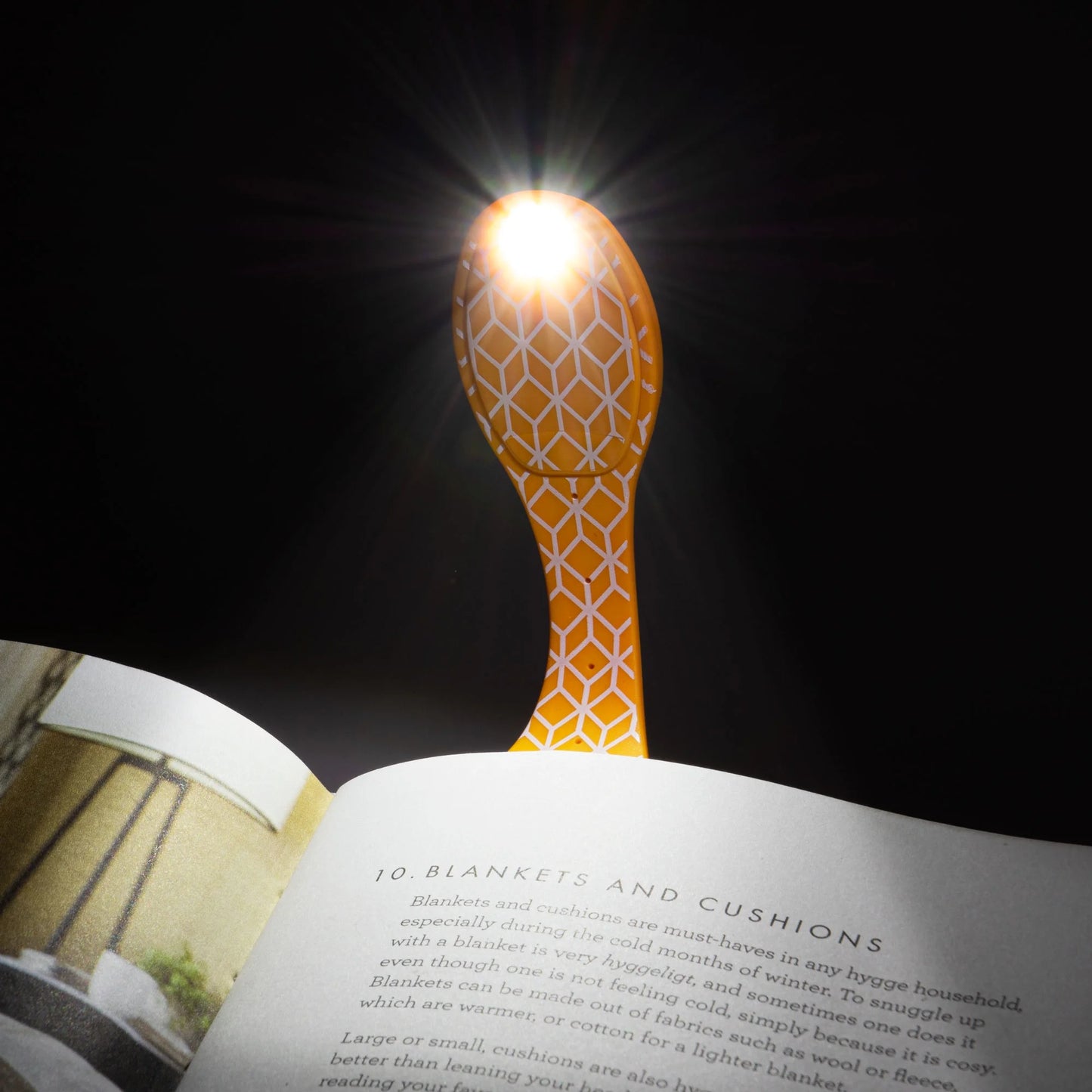 Flexilight Reading Light | 2 in 1 Bookmark Book Light | LED Clip on Reading Lamp | Children and Adult Book Torch for Reading in Bed | Book Accessories | Gift Idea for Readers, Book Lovers (Orange)